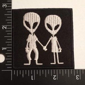 Alien UFO Saucer Roswell Area 51 Retro Iron Sew on Quality patch Fast Shipping